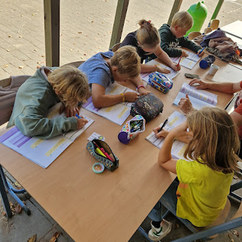 Groep 6: Taal - Een scenario schrijven en presenteren in het bos