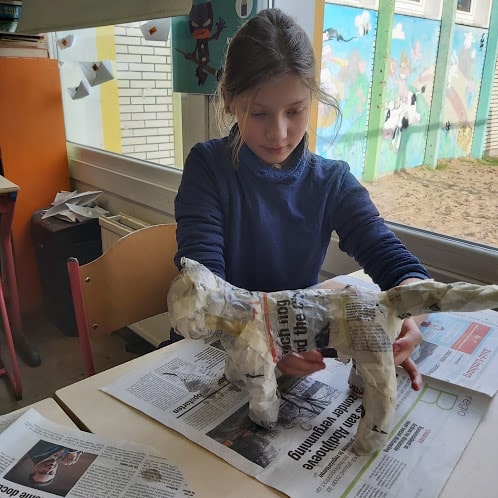 Groep 6: papier maché beelden maken