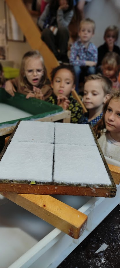 Groep 2: Op bezoek bij de papierschepper